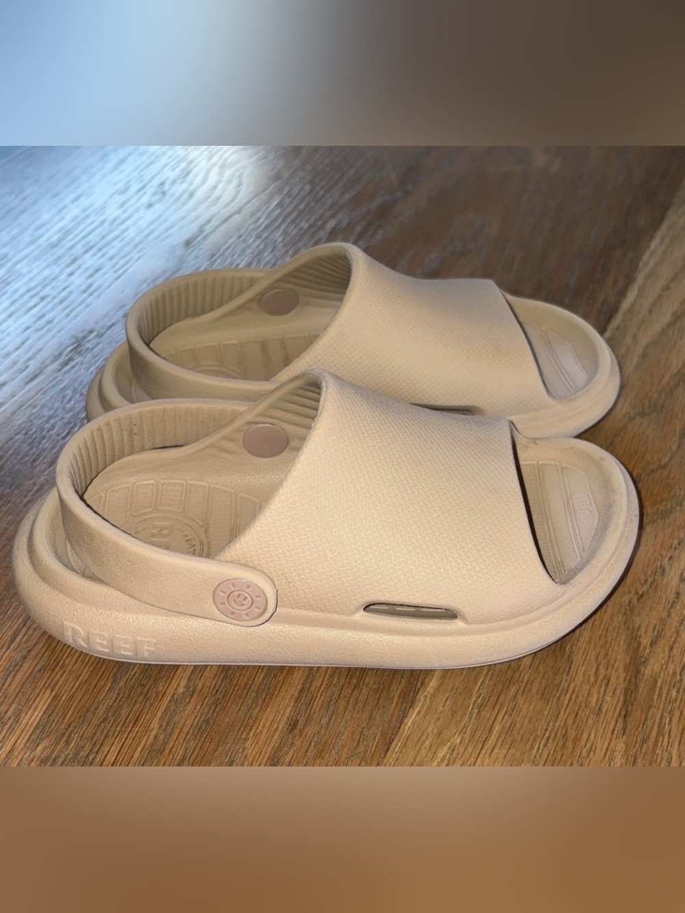 Kids REEF Slide Sandals with back strap in tan